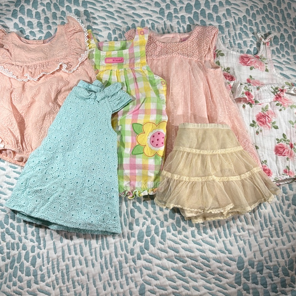 Baby girl, clothes, lot of six size 3 to 6 months